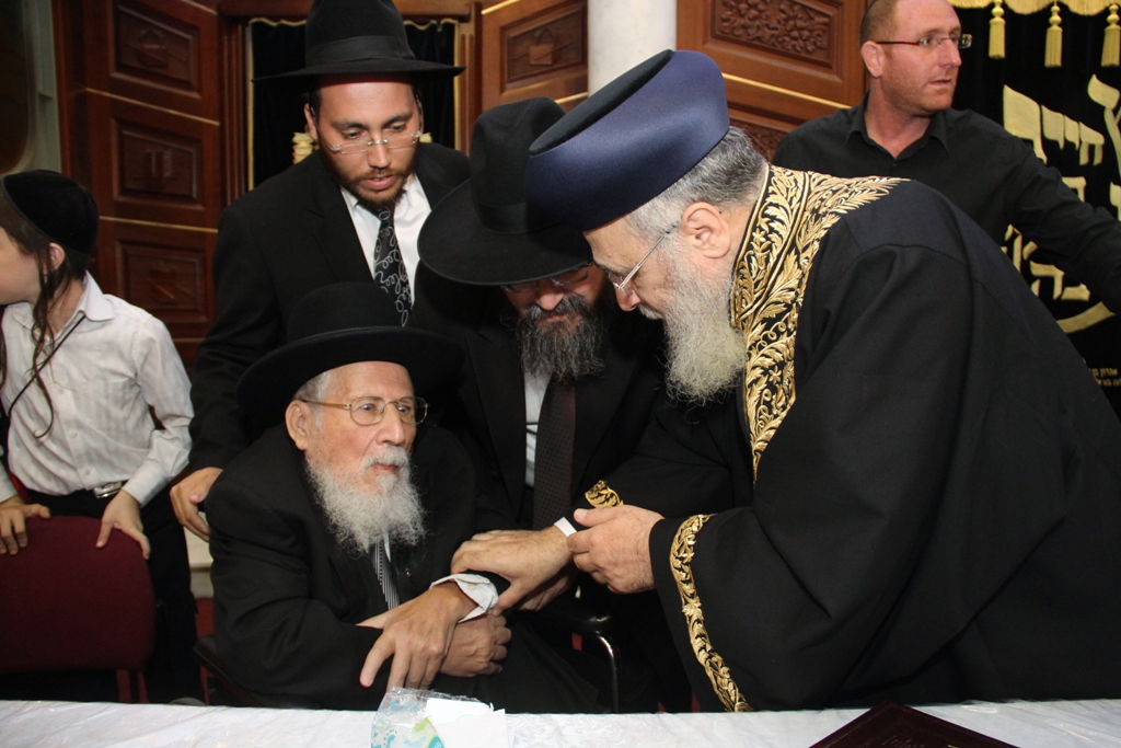 הרב דוד יוסף סיפר: כשמרן הגר"ע יוסף היה סהרורי בגלל התורה