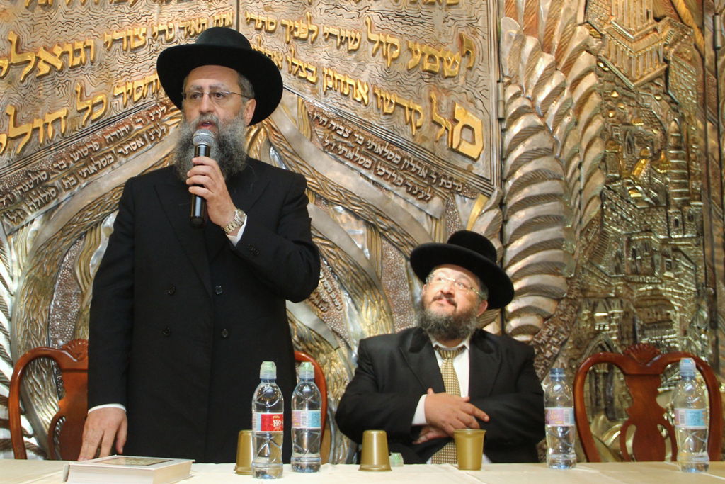 הרב דוד יוסף סיפר: כשמרן הגר"ע יוסף היה סהרורי בגלל התורה