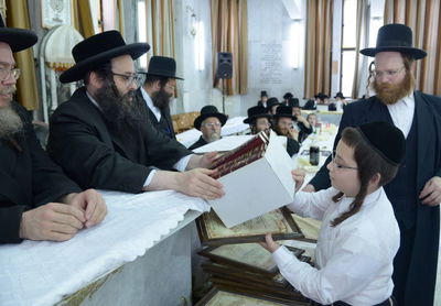 תיעוד: ילדי סאטמר ו'תלמודו בידו'