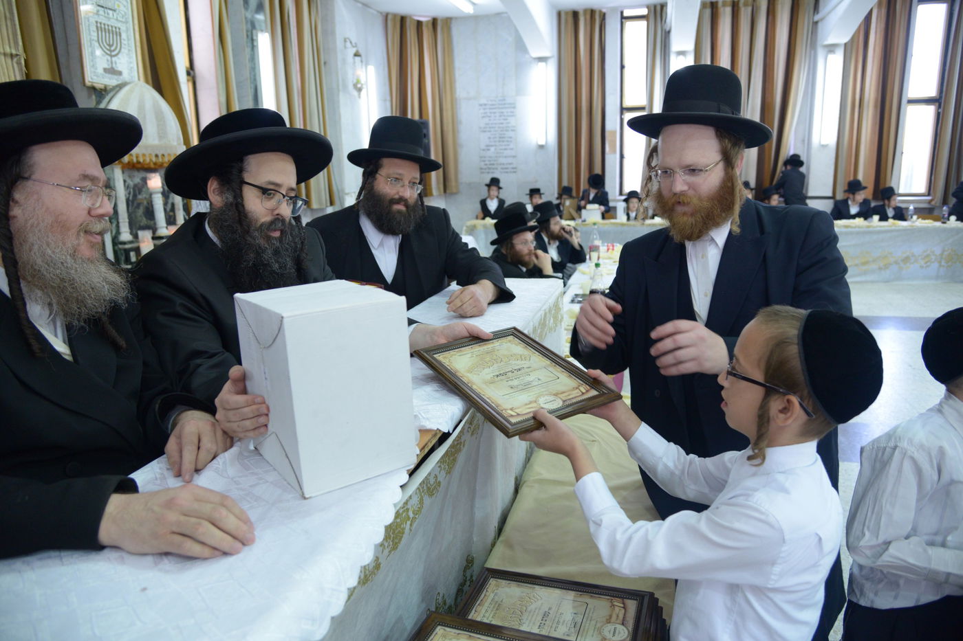 תיעוד: ילדי סאטמר ו'תלמודו בידו'