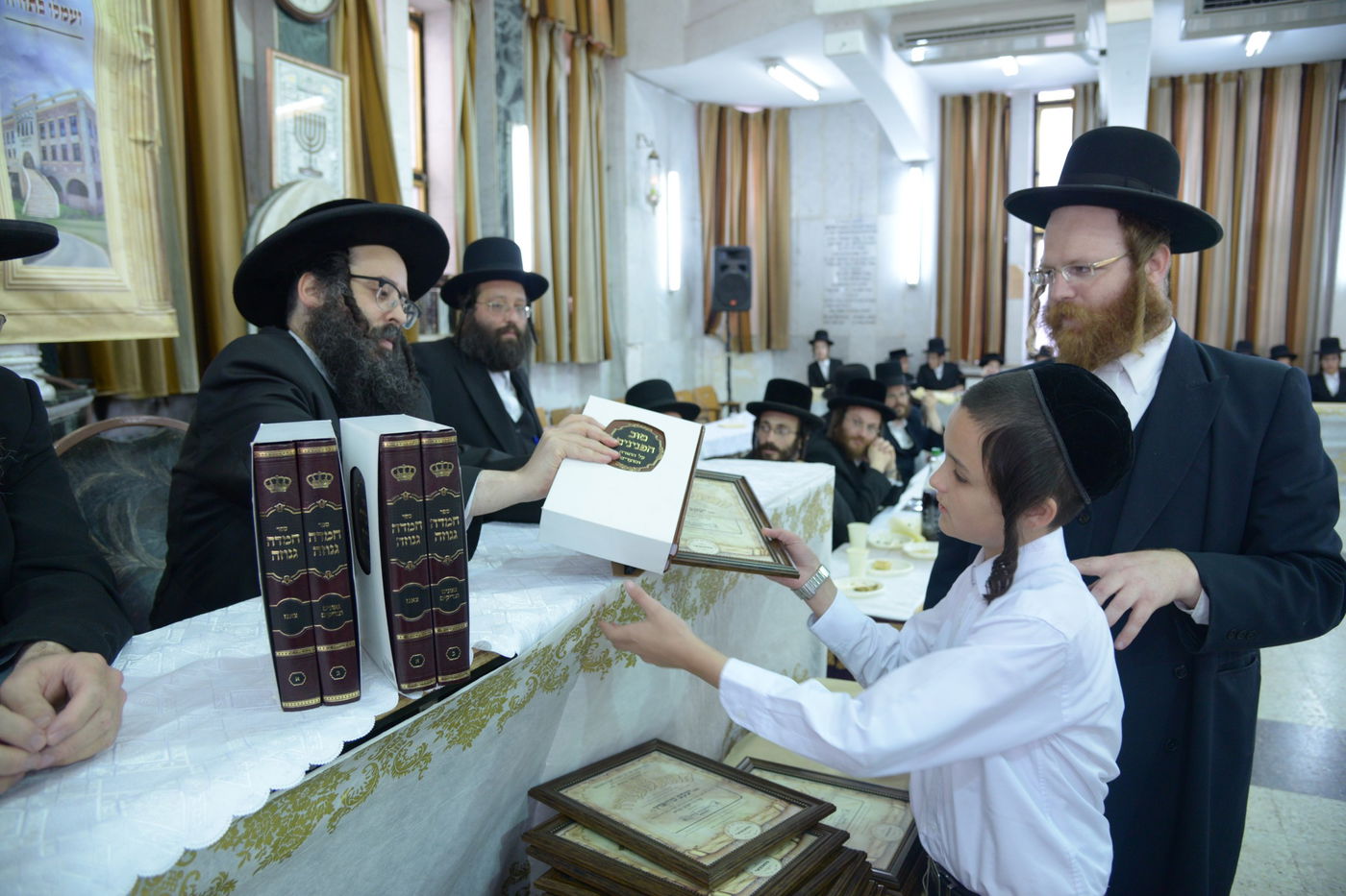 תיעוד: ילדי סאטמר ו'תלמודו בידו'