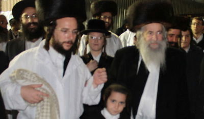 רבבות שהו בראש השנה באומן • צפו