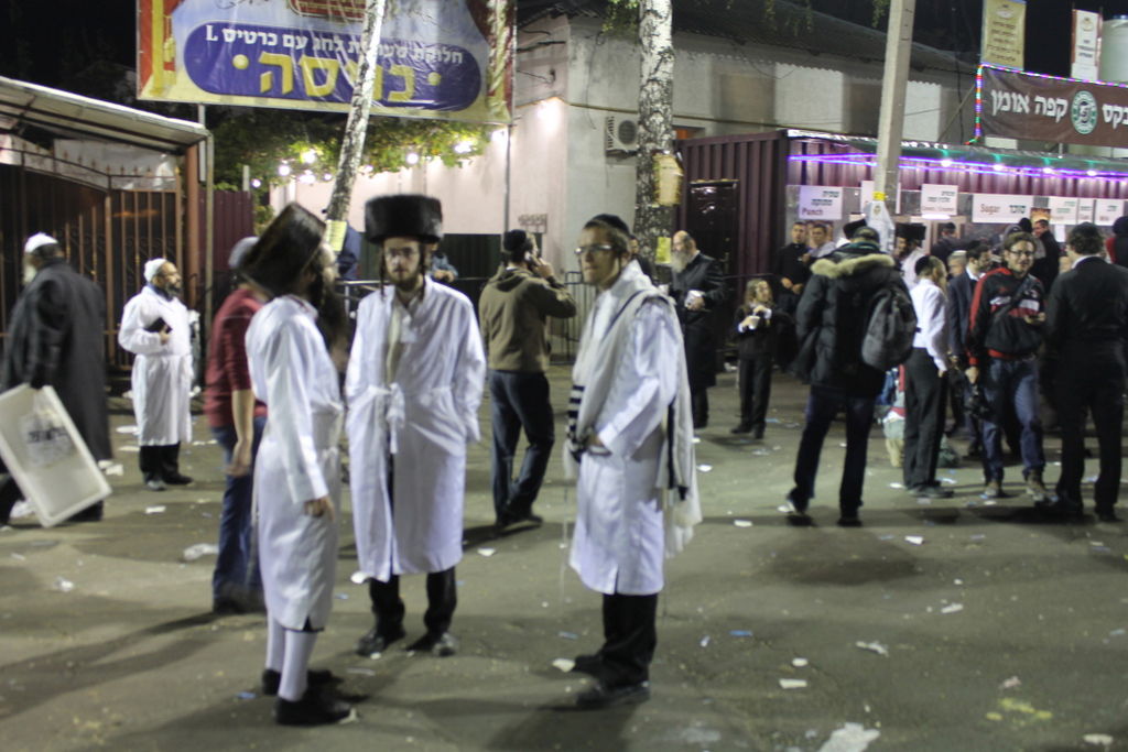 רבבות שהו בראש השנה באומן • צפו