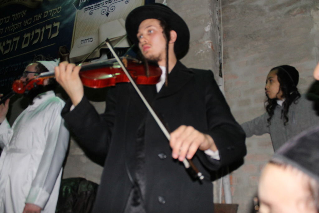 רבבות שהו בראש השנה באומן • צפו