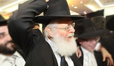 מנחם כרמל, עסקיו יוחרמו על ידי הציבור הליטאי?