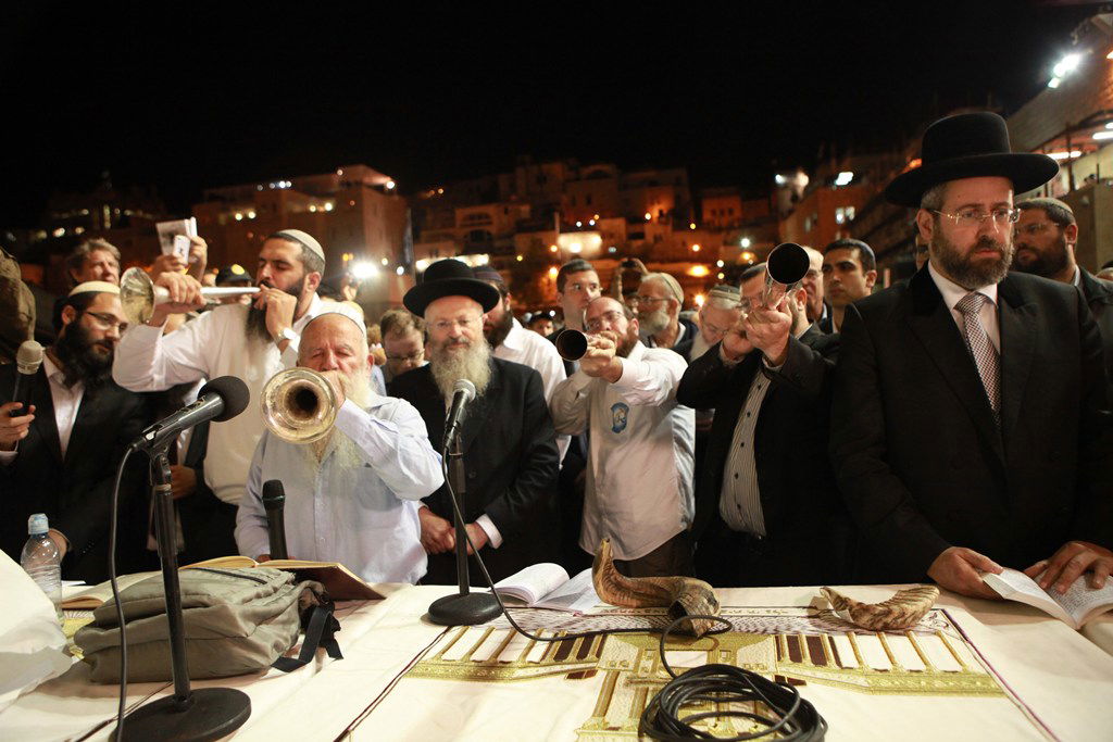 גלריה: הסליחות של הציונות הדתית בכותל המערבי