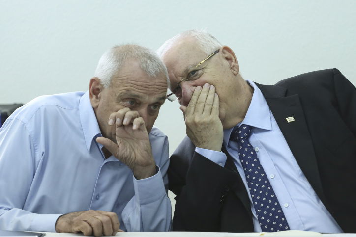 בשיא הטלטלה: הנשיא רובי ריבלין בא לחזק את המשטרה