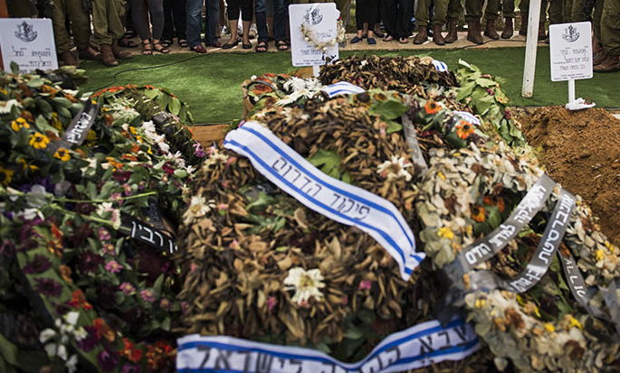 חבריהם מאשימים את הצבא: 'הם ראו גופות וזוועות, צה"ל אחראי'