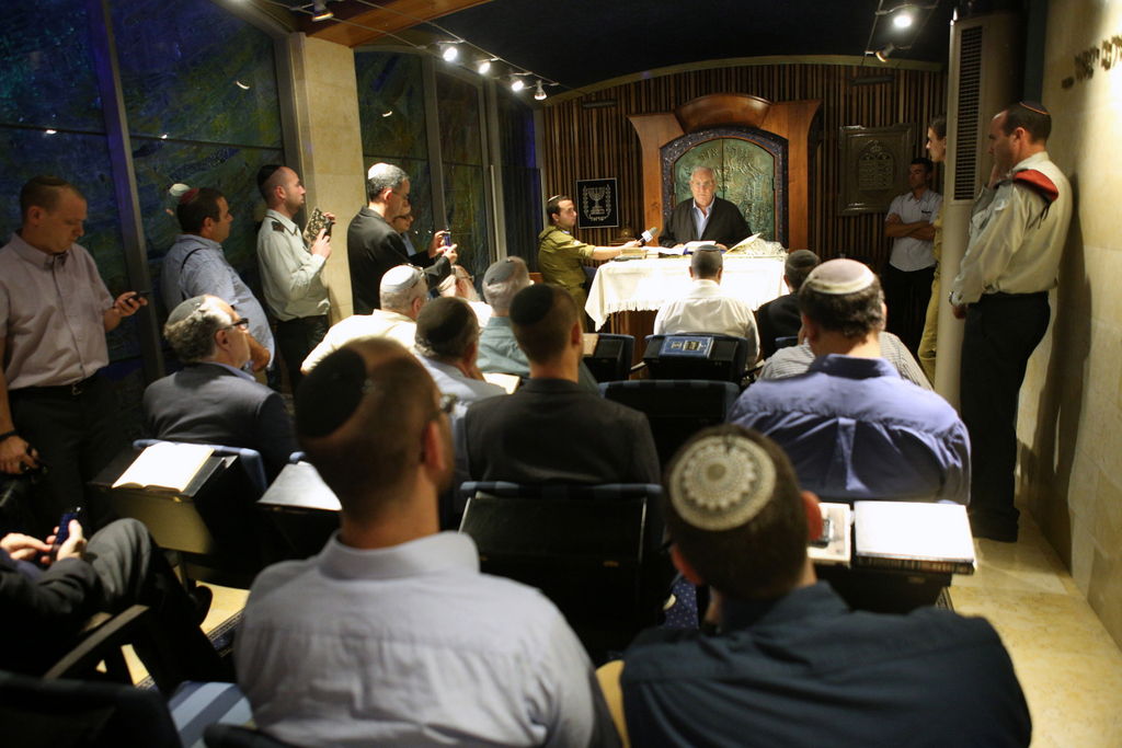 מתקרבים למסורת? מזה שנים רבות נאמרו אמש לראשונה סליחות בבית הנשיא