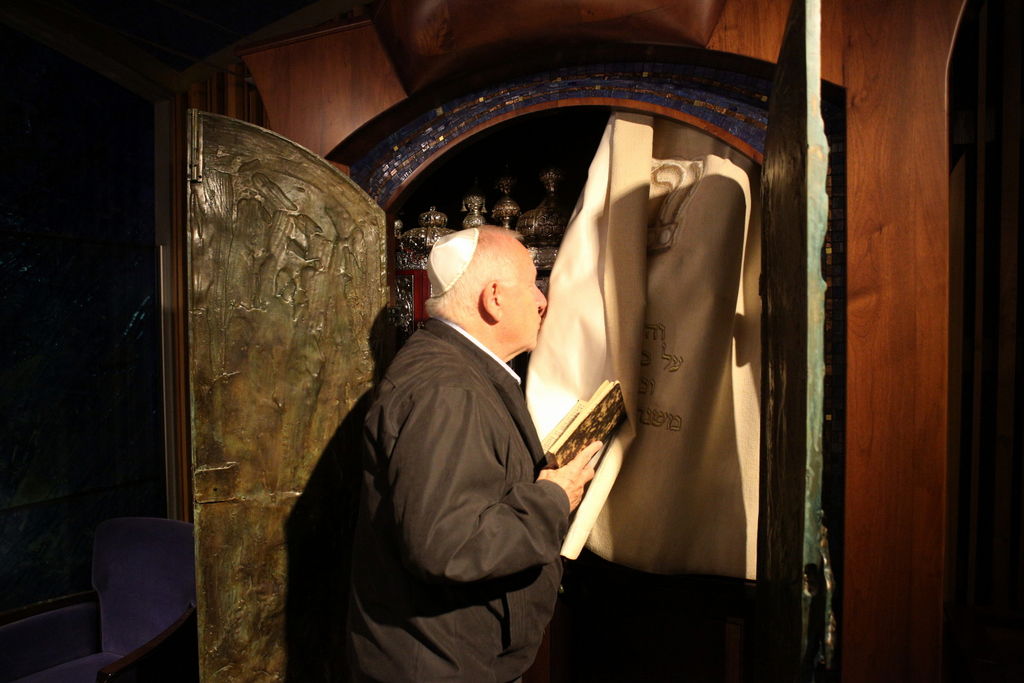 מתקרבים למסורת? מזה שנים רבות נאמרו אמש לראשונה סליחות בבית הנשיא