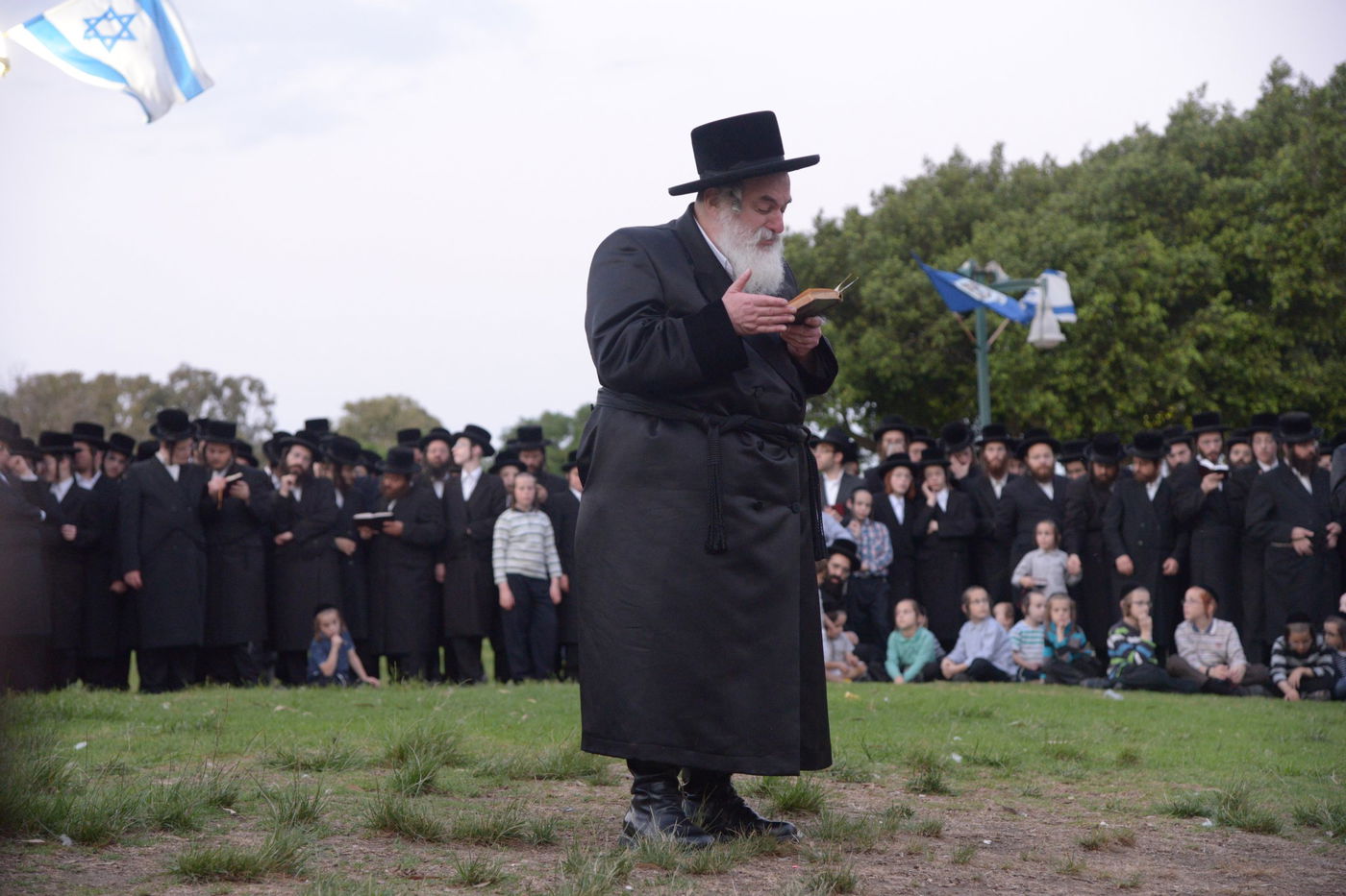 תיעוד: האדמו"ר מויז'ניץ ב'תשליך'