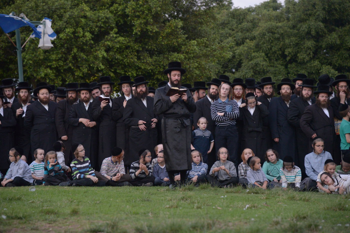 תיעוד: האדמו"ר מויז'ניץ ב'תשליך'