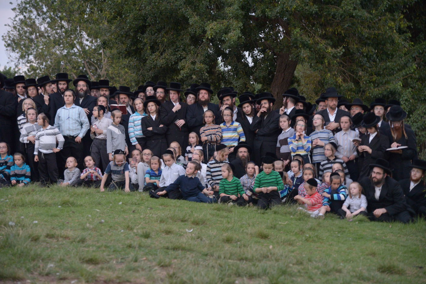 תיעוד: האדמו"ר מויז'ניץ ב'תשליך'