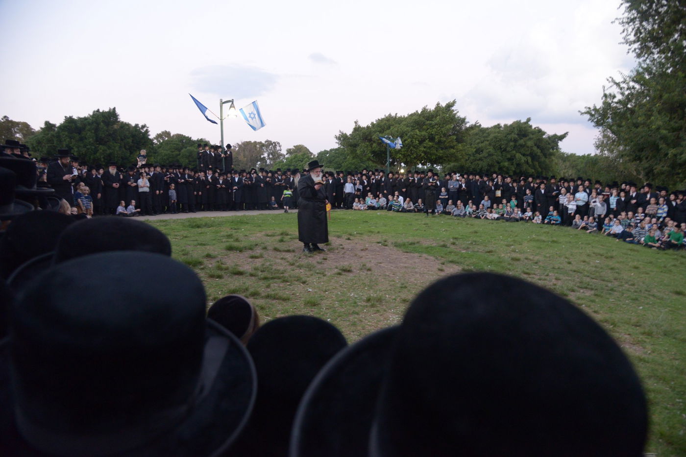 תיעוד: האדמו"ר מויז'ניץ ב'תשליך'