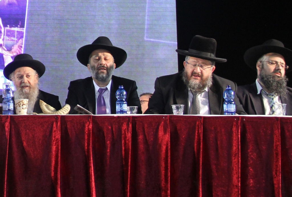 גלריה: 17 אלף בעצרת הסליחות בבאר שבע