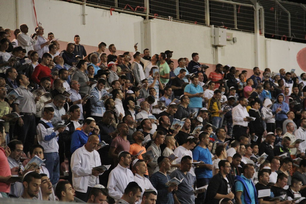 גלריה: 17 אלף בעצרת הסליחות בבאר שבע