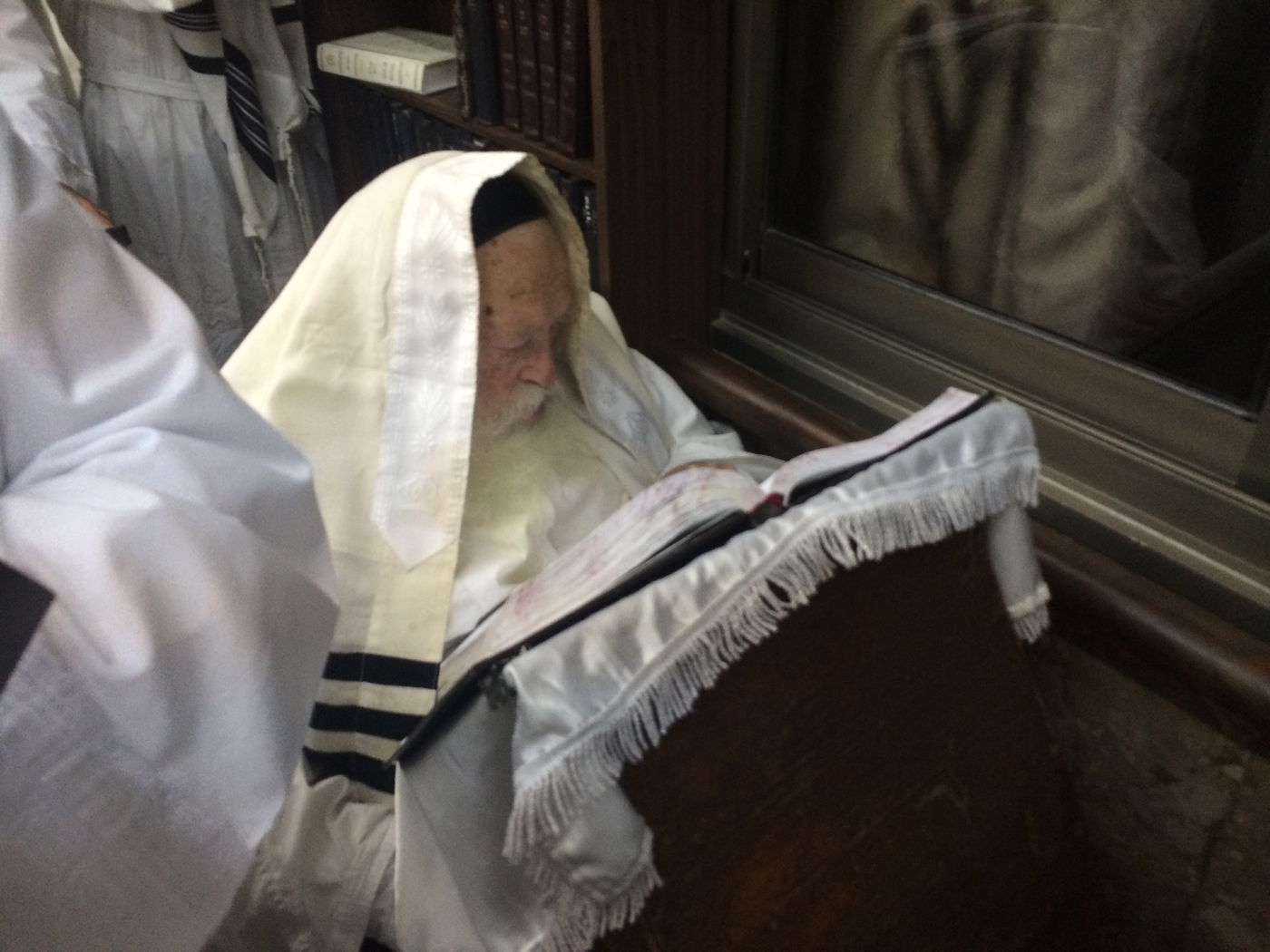 כך עבר יום הכיפורים אצל מנהיגי הליטאים