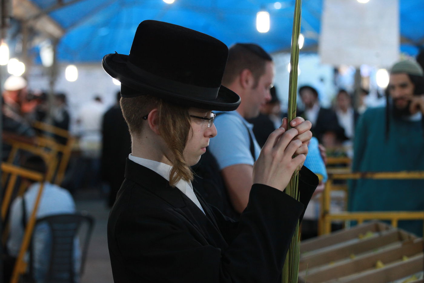 ולקחתם לכם • הירושלמים בחרו ארבעת המינים