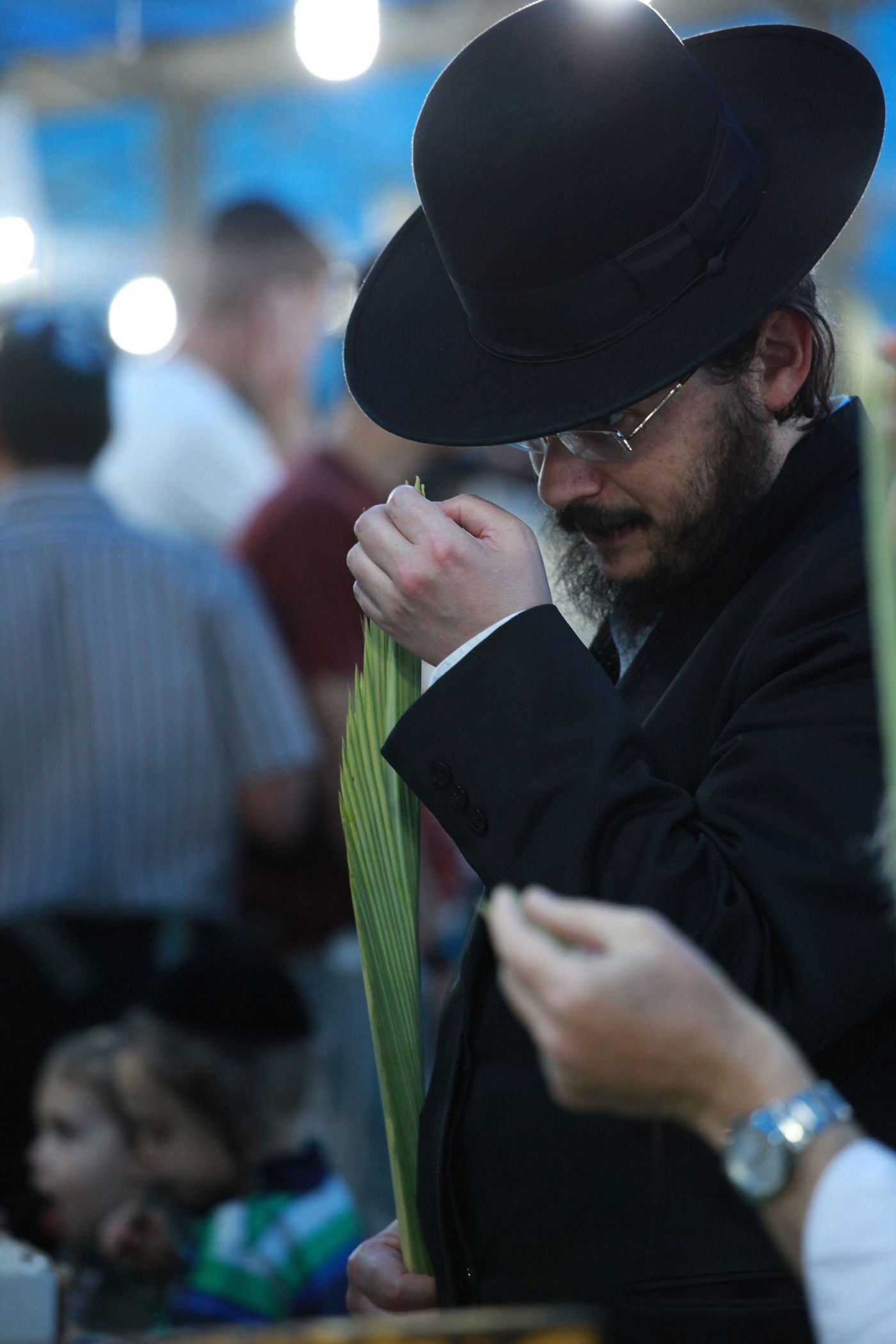 ולקחתם לכם • הירושלמים בחרו ארבעת המינים