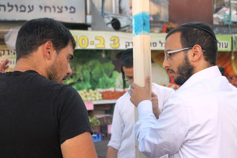 יש לבלוב? • תיעוד משוק ארבעת המינים בבני ברק