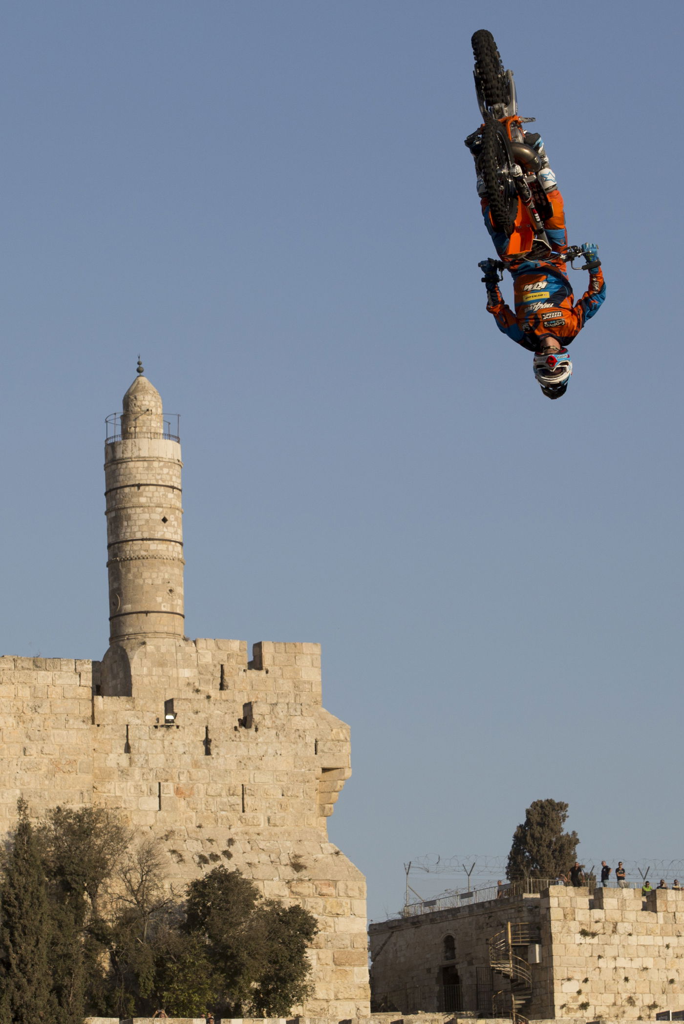 כזה לא ראיתם: פעלולי האופנועים בירושלים • גלריה