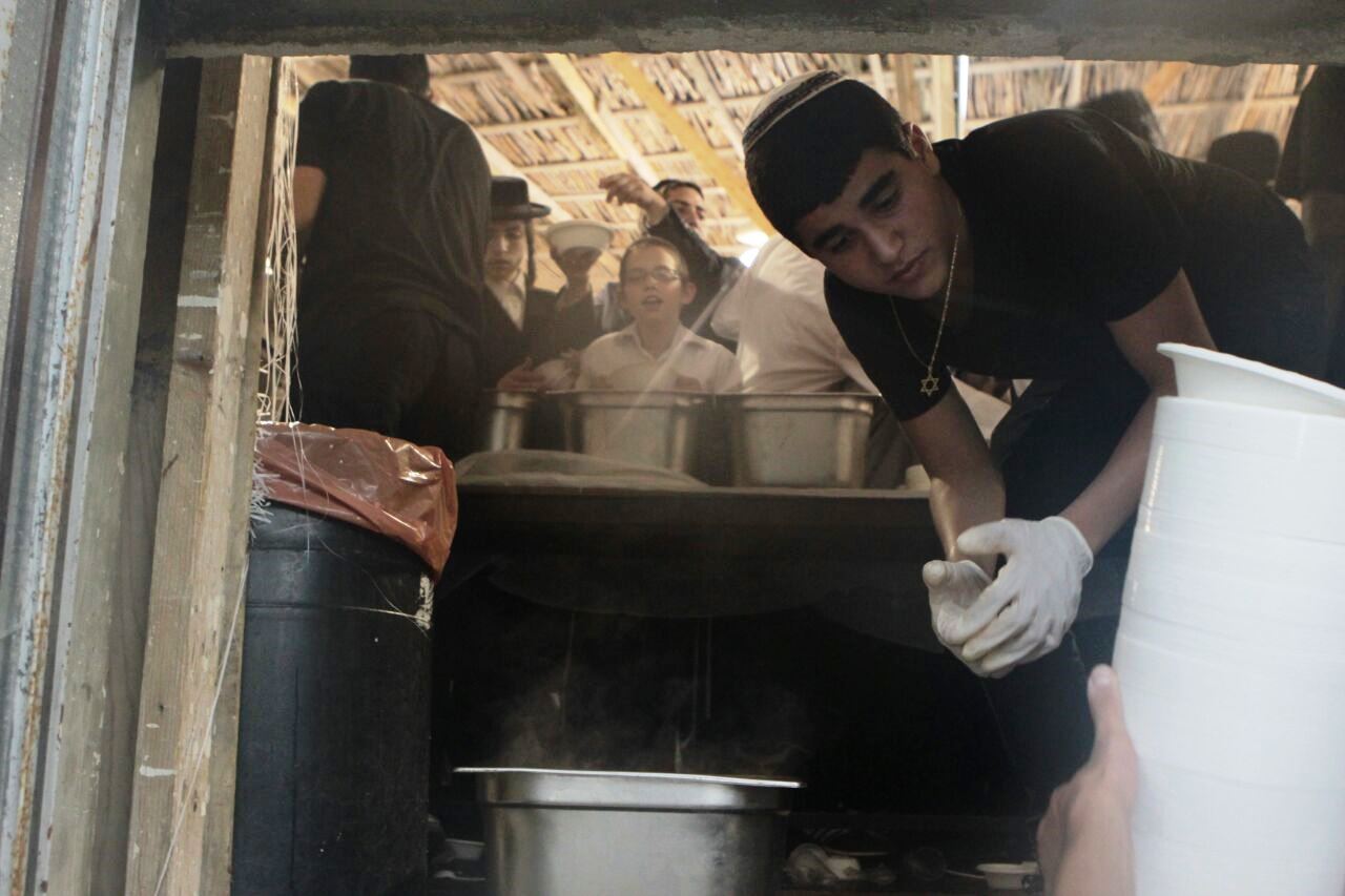 תיעוד: חוגגים שמחת בית השואבה בתולדות אהרן