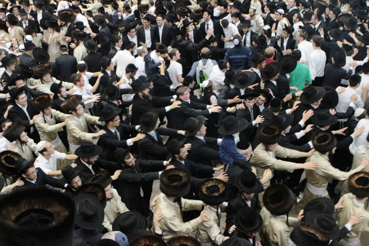 תיעוד: חוגגים שמחת בית השואבה בתולדות אהרן