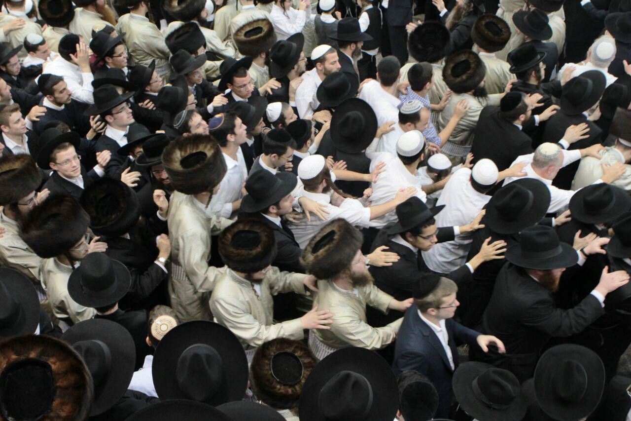 תיעוד: חוגגים שמחת בית השואבה בתולדות אהרן