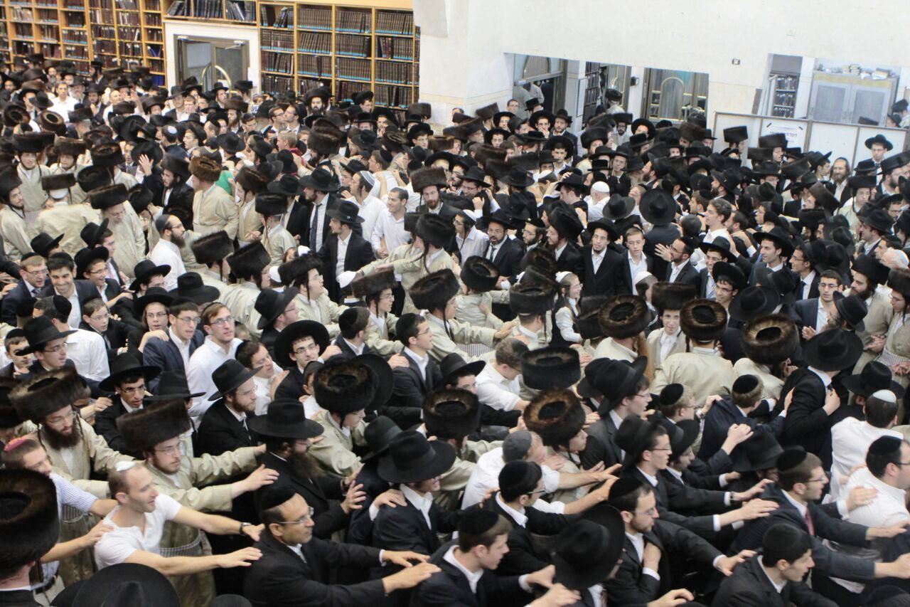 תיעוד: חוגגים שמחת בית השואבה בתולדות אהרן