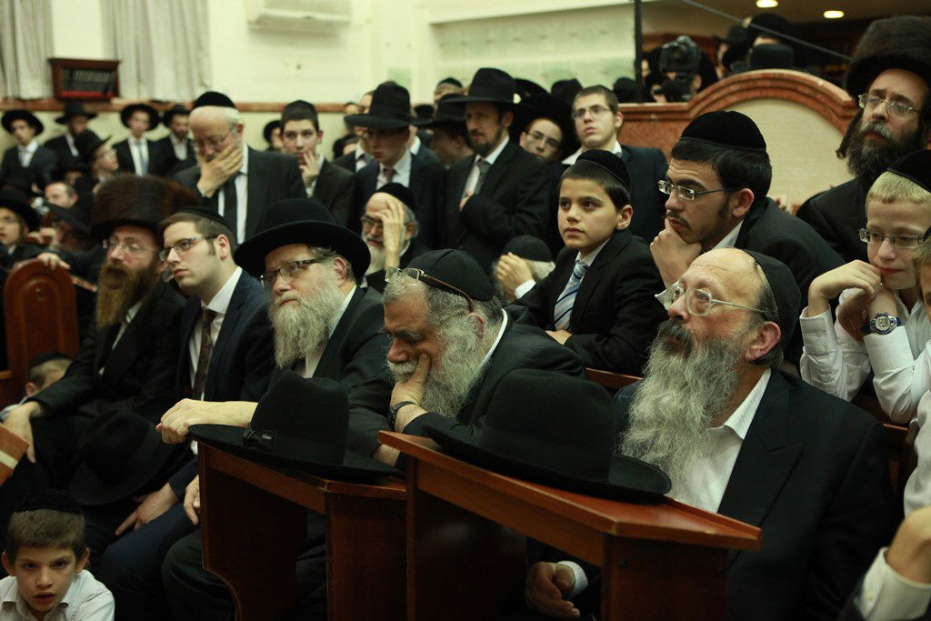 הגר"ש אוירבך במעמד הקבלת פני רבו: 'אחים שלנו רוצים לכלותינו'
