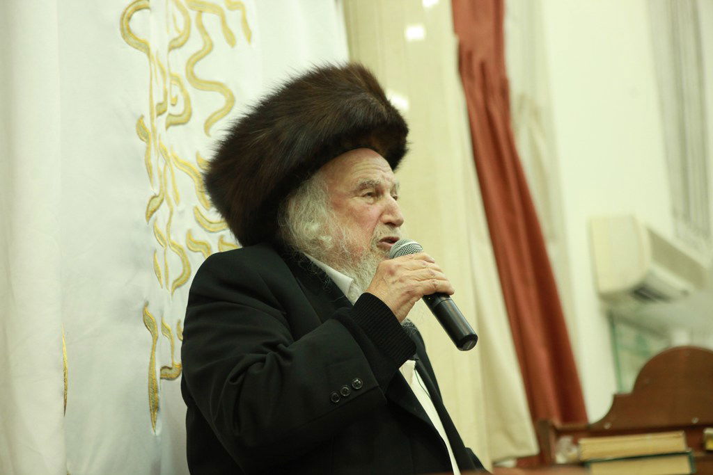 הגר"ש אוירבך במעמד הקבלת פני רבו: 'אחים שלנו רוצים לכלותינו'