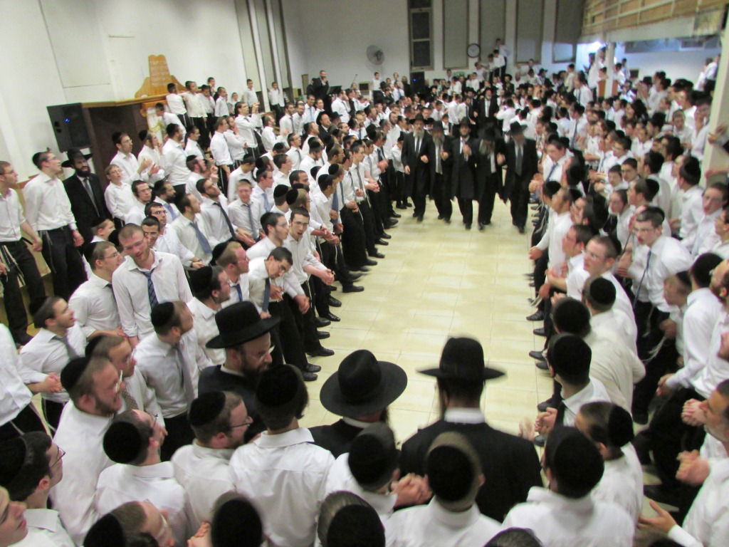 גלריה: בישיבת חדרה חגגו שמחת בית השואבה