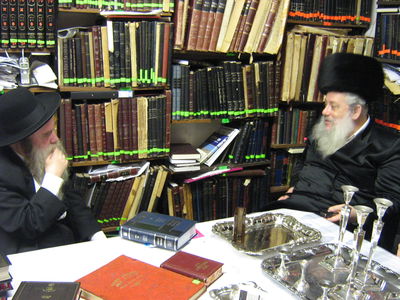 תיעוד: חנוך זייברט בביקור אצל הגר"מ גרוס