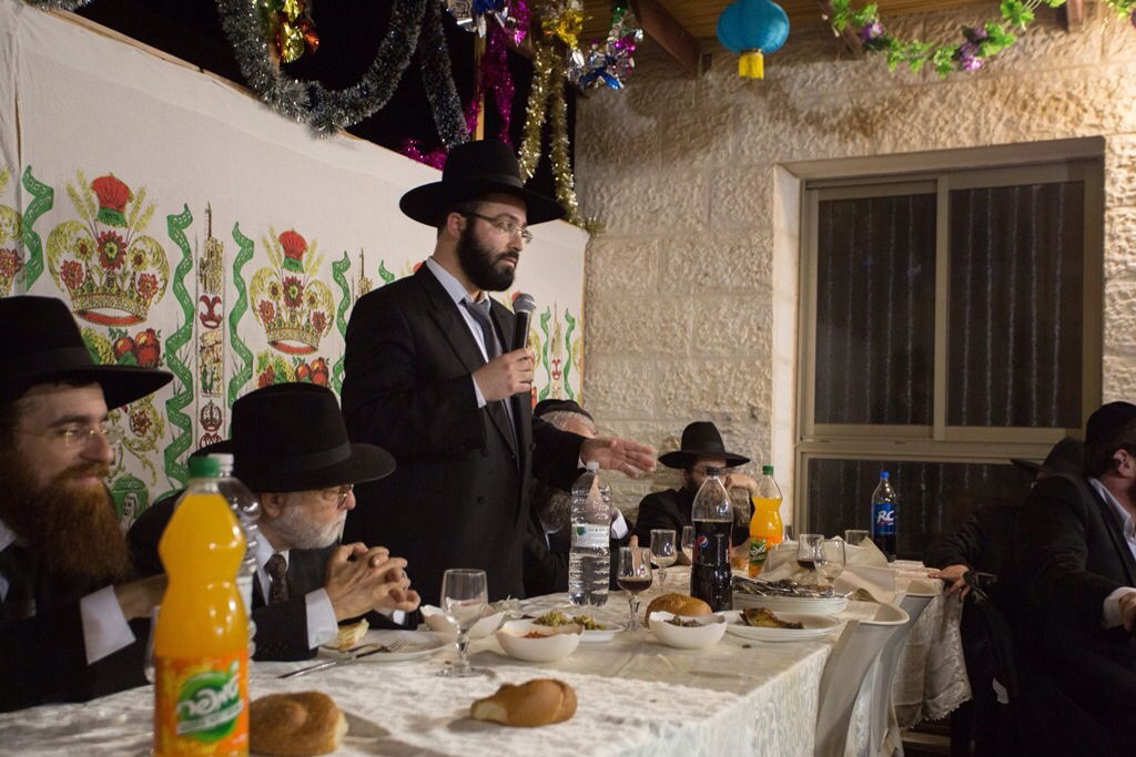 תיעוד: אברכי "מגדל עוז" חגגו שמחת בית השואבה