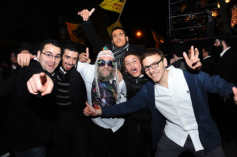 תיעוד: שמחת בית השואבה בחב"ד