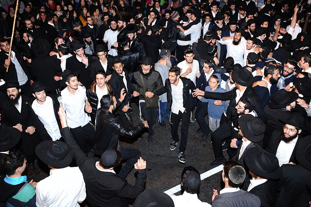 תיעוד: שמחת בית השואבה בחב"ד