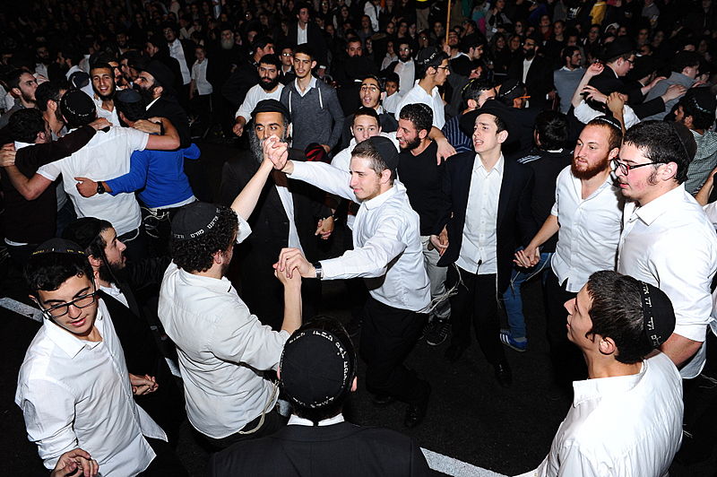 תיעוד: שמחת בית השואבה בחב"ד