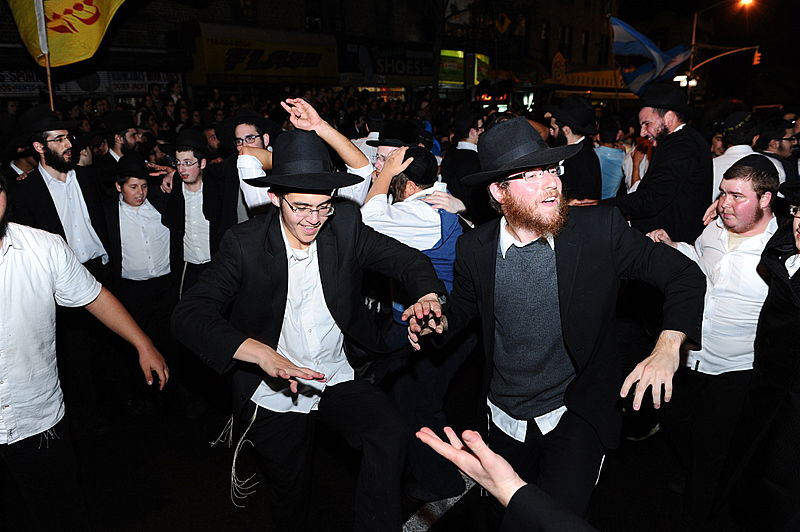 תיעוד: שמחת בית השואבה בחב"ד