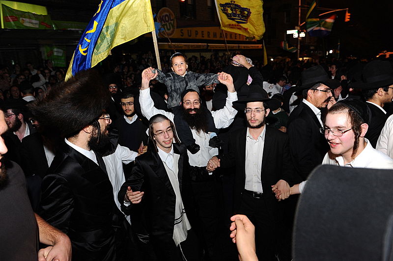 תיעוד: שמחת בית השואבה בחב"ד