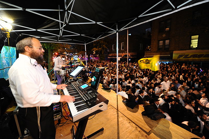 תיעוד: שמחת בית השואבה בחב"ד