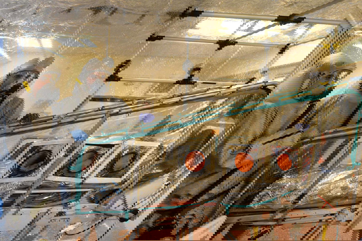 צפו: כך נערכו בנתב"ג להתפשטות נגיף ה'אבולה'