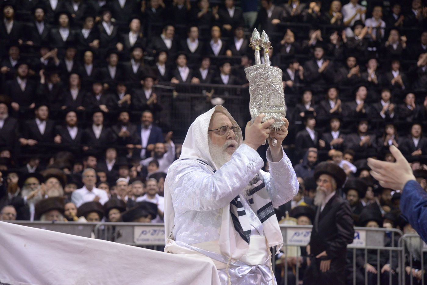 גלריה: ההקפות השניות של חסידות צאנז