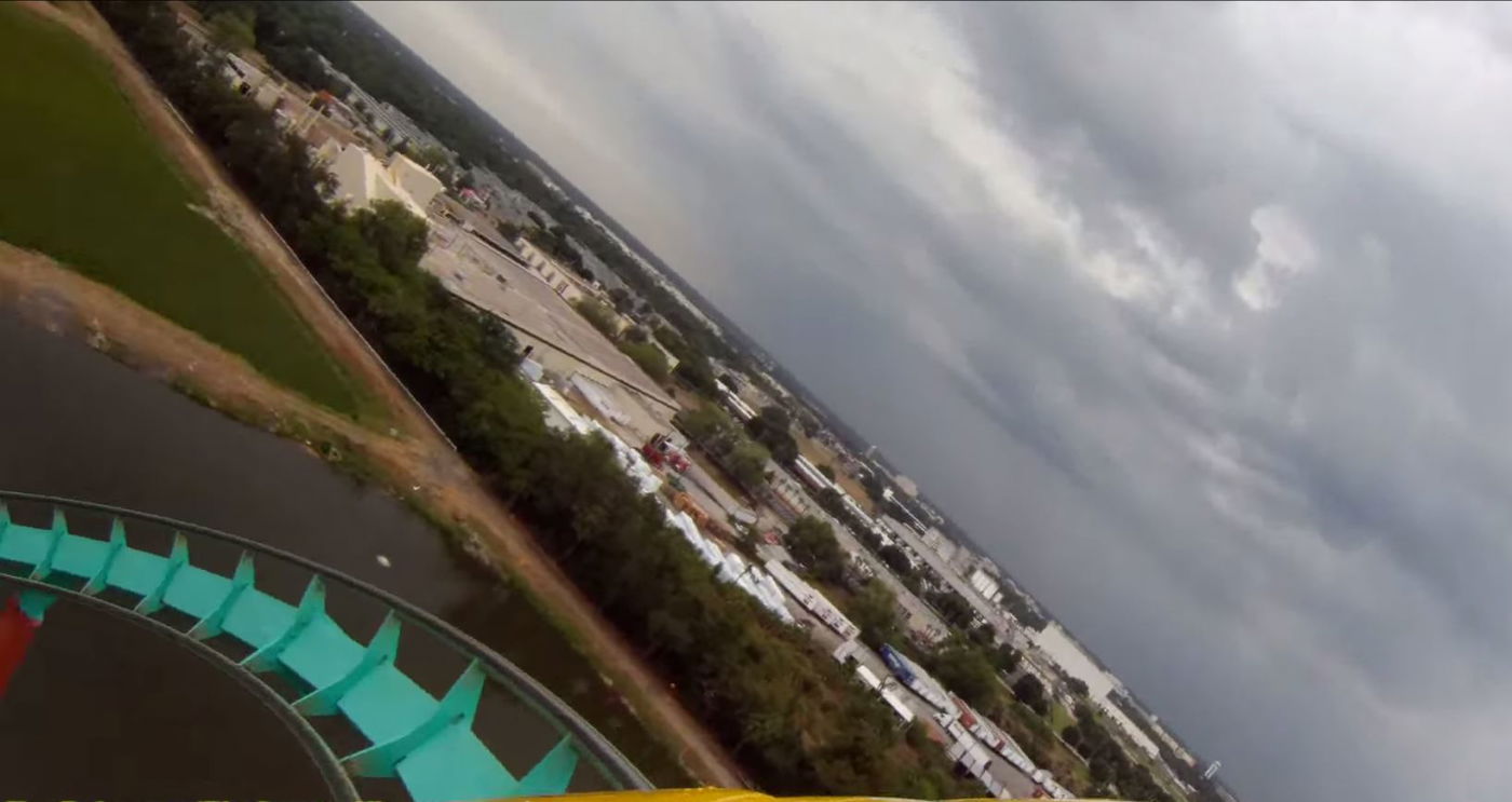 צפו: סיור מסחרר במתקני הפארק "בוש גארדנס" בארה"ב