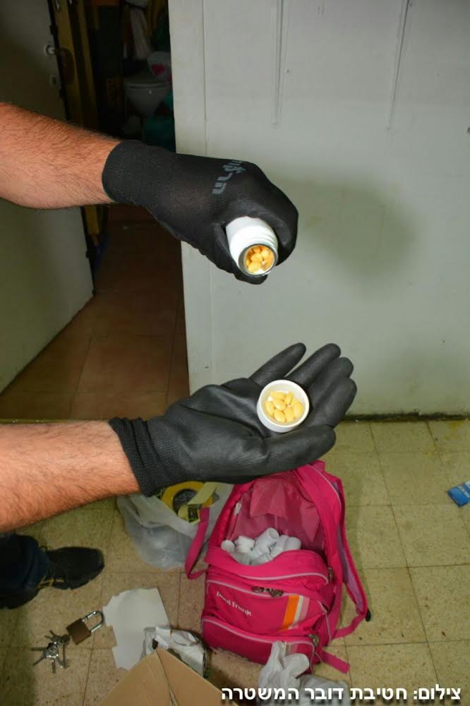 הרשת נחשפה: הכדורים המזויפים הוחבאו בבית הכנסת