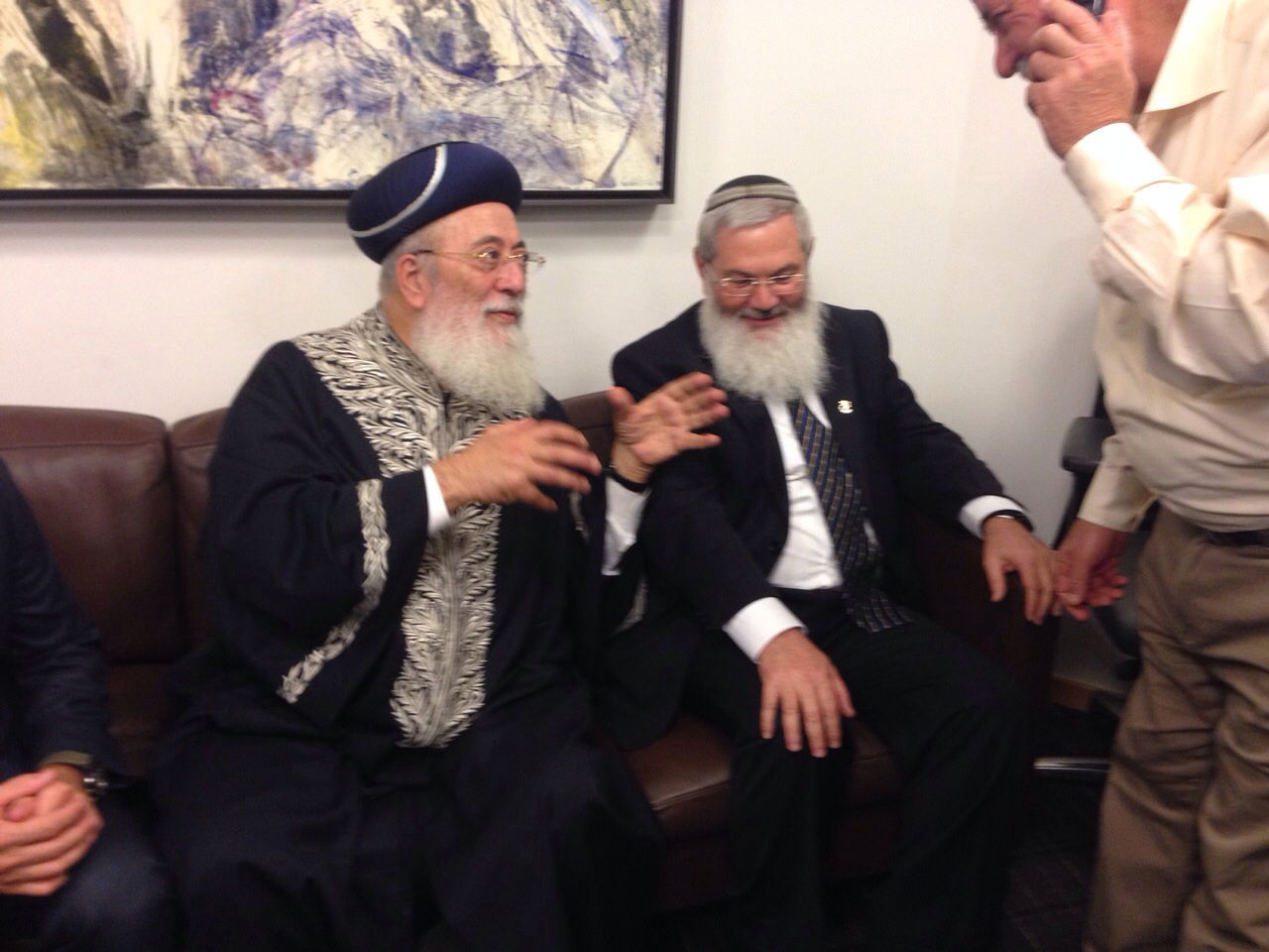 צפו בוידאו: נתניהו מברך את הרבנים הנבחרים שלמה עמאר ואריה שטרן