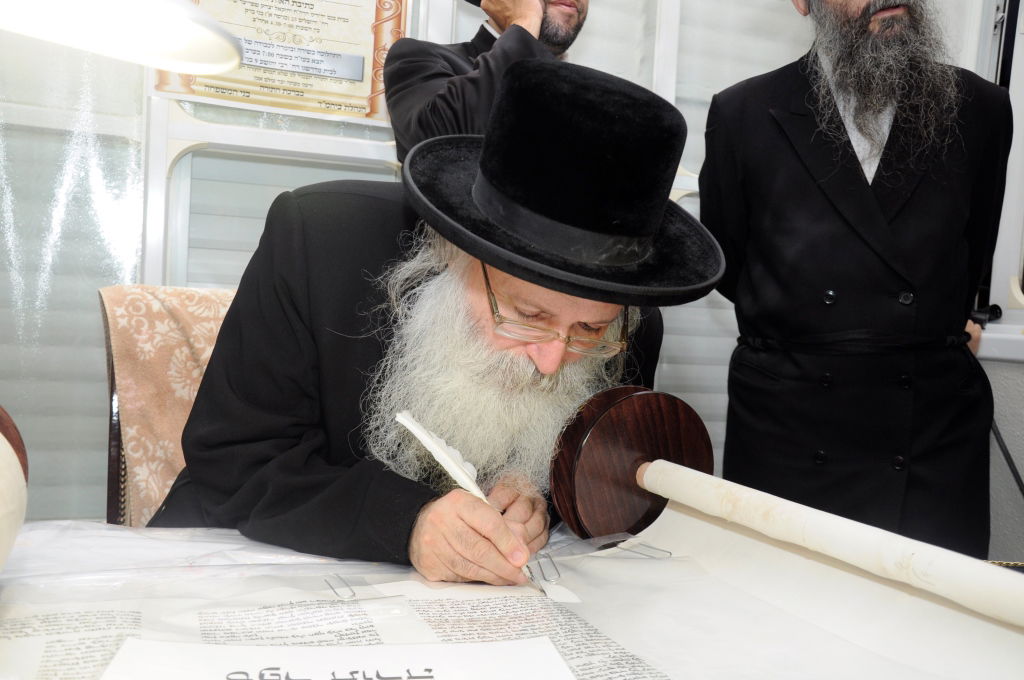 גלריה: הכנסת ספר תורה בספינקא