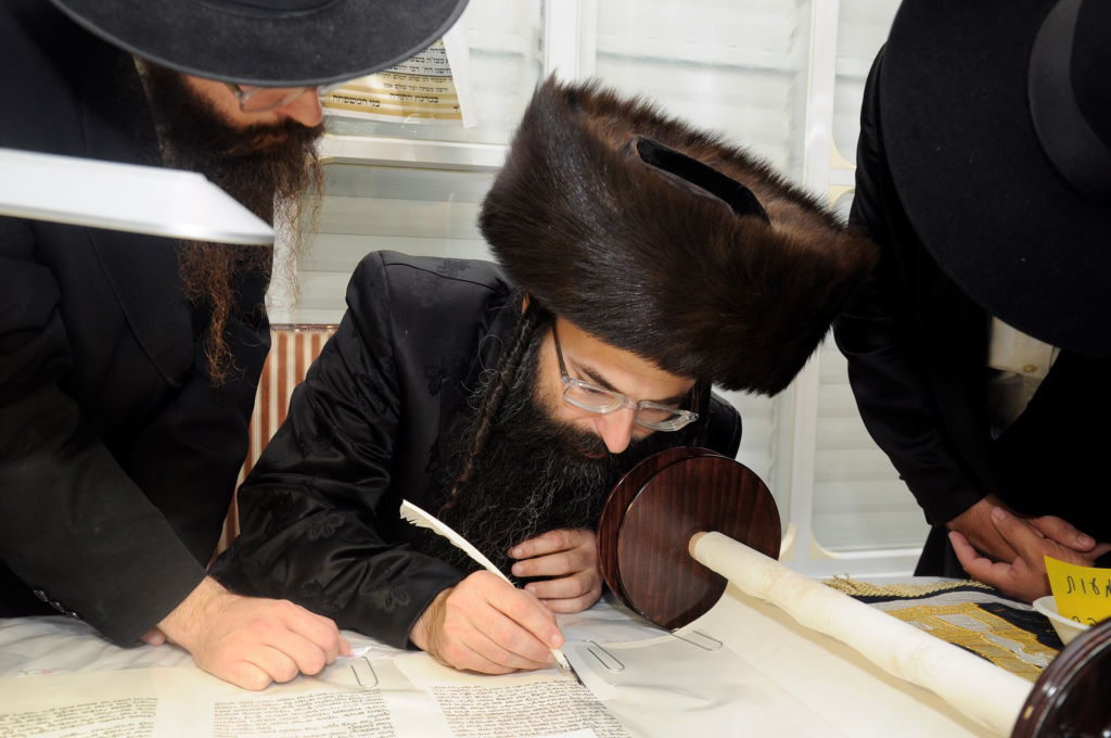 גלריה: הכנסת ספר תורה בספינקא