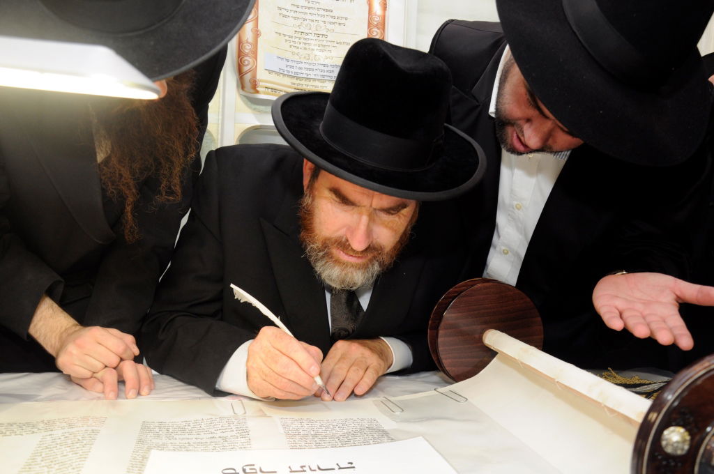 גלריה: הכנסת ספר תורה בספינקא