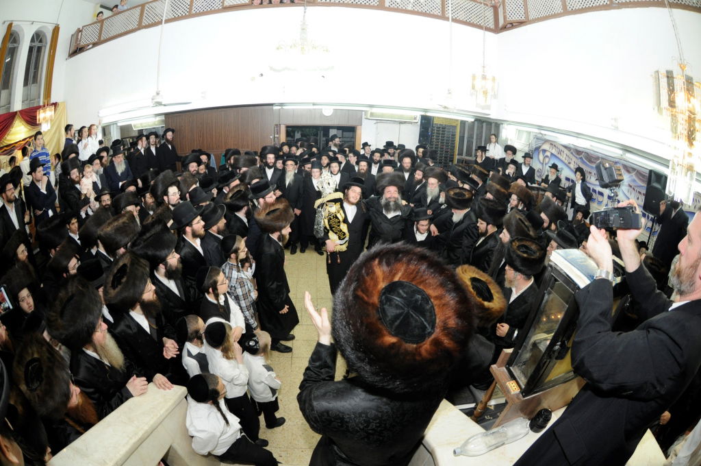 גלריה: הכנסת ספר תורה בספינקא