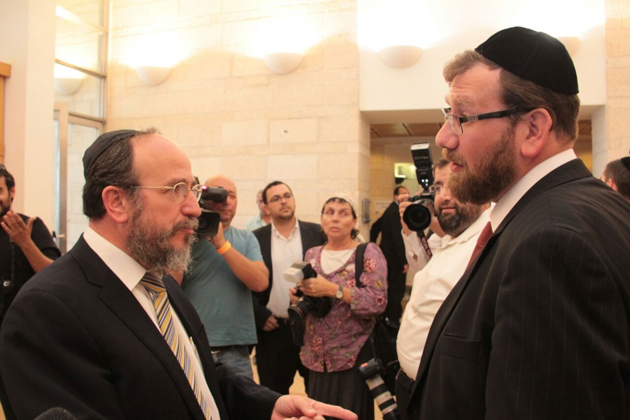 הקרב על רבנות ירושלים: החלה ספירת הקולות • עדכונים שוטפים